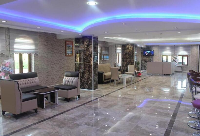 ホテル Ozcavusoglu