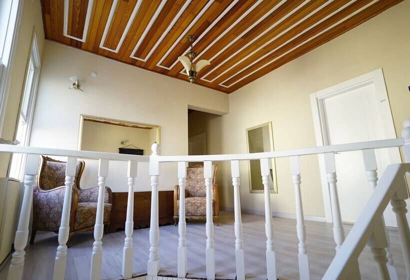 Lafontaine Konak Otel