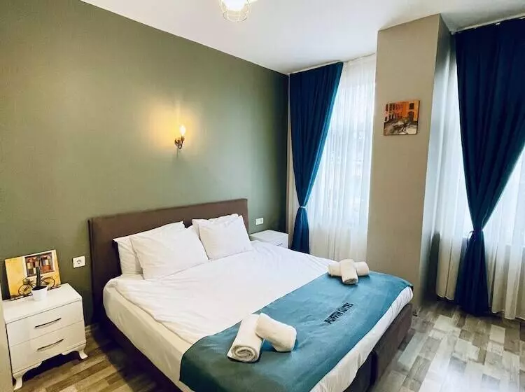 هاستل Puffin Boutique   Istanbul