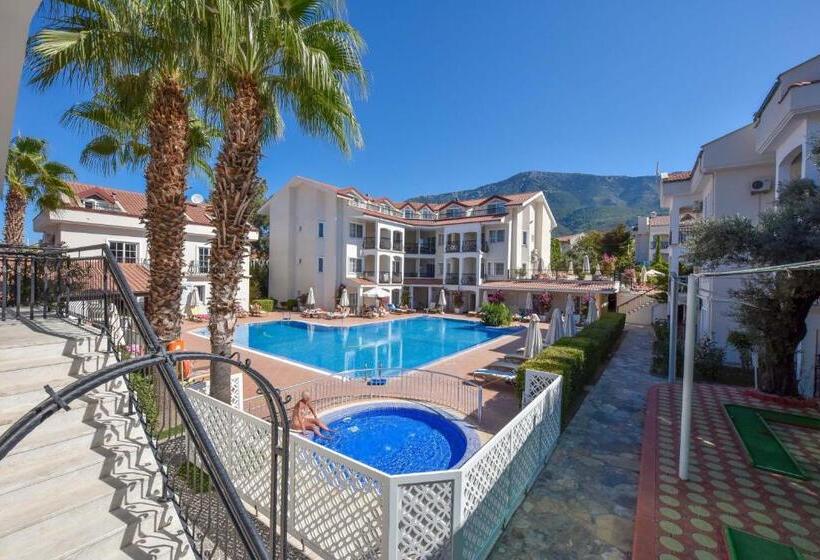 Sea Breeze Hotel And Apartments