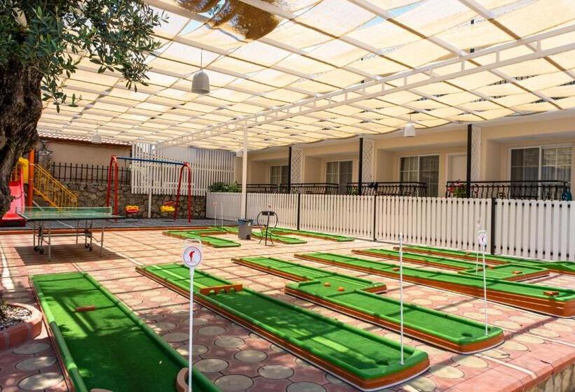 Sea Breeze Hotel And Apartments