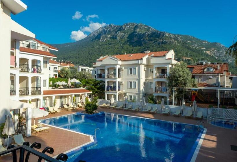 Sea Breeze Hotel And Apartments