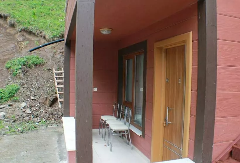 Uzungol Motel