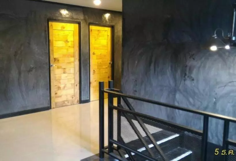 هاستل Loftel @ Nakhon