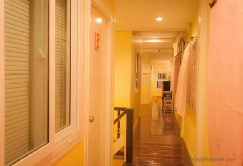 De Hostel