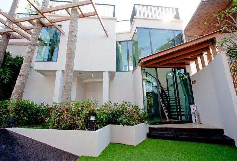 Eco Moment Beach Resort