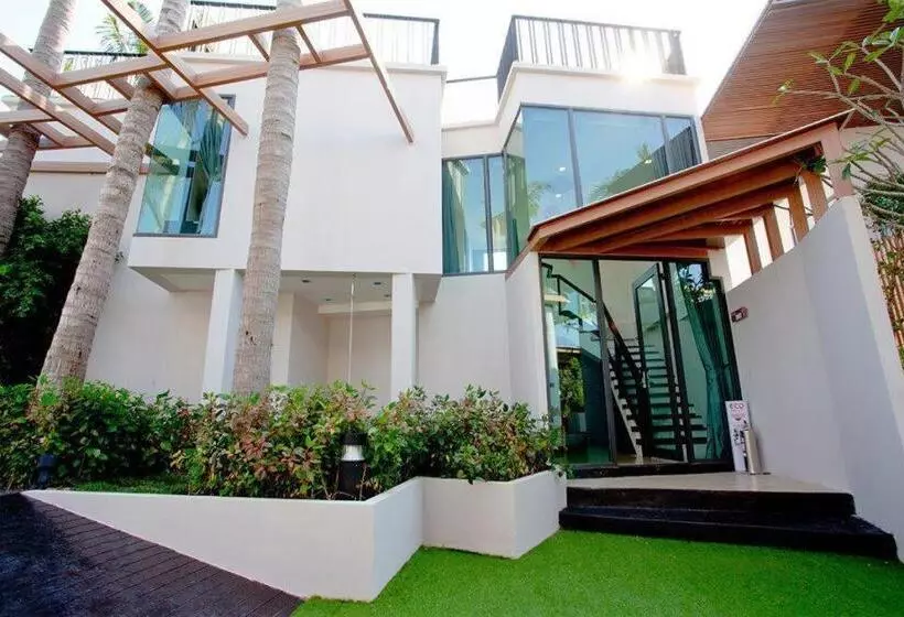 Eco Moment Beach Resort