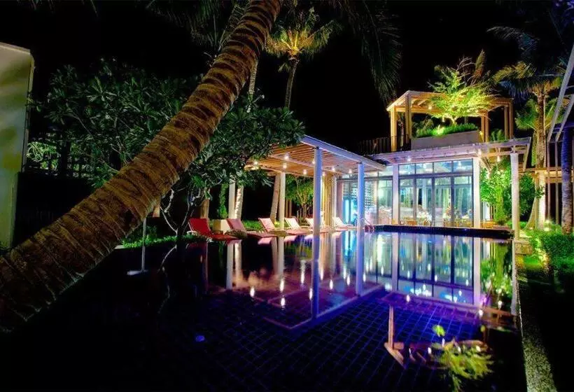 Eco Moment Beach Resort