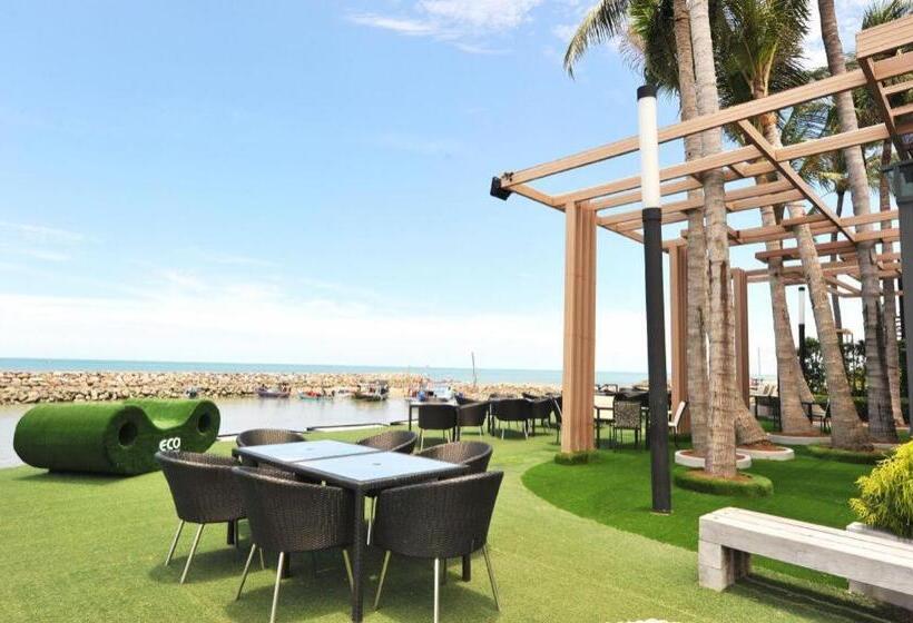 Eco Moment Beach Resort