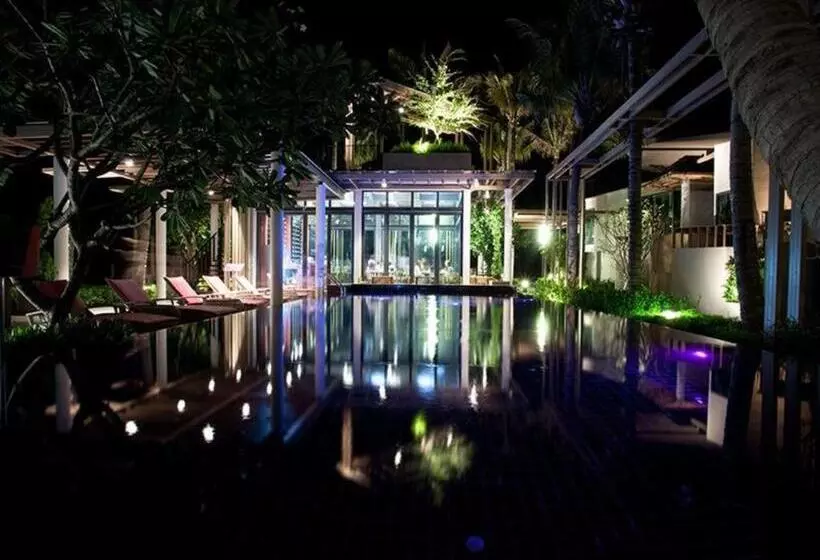 Eco Moment Beach Resort