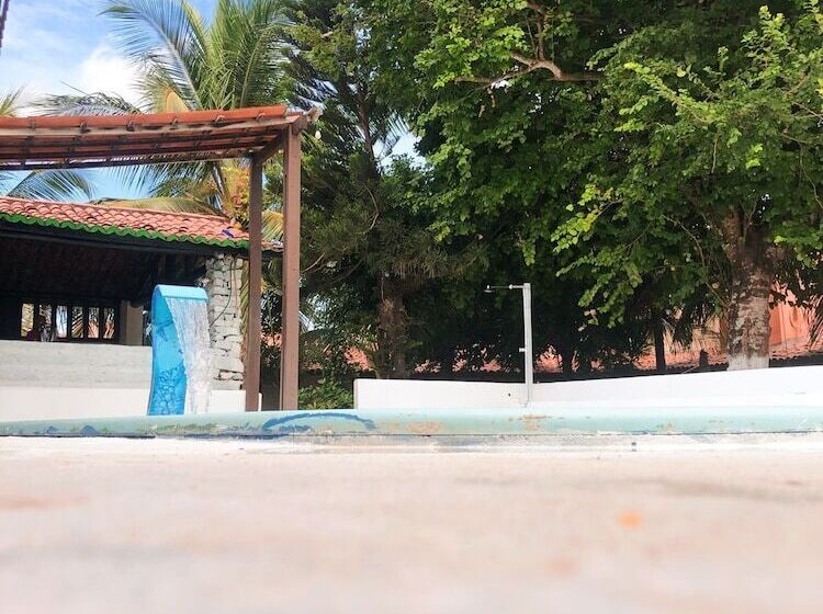 مسافرخانه Pousada Vila Jeri