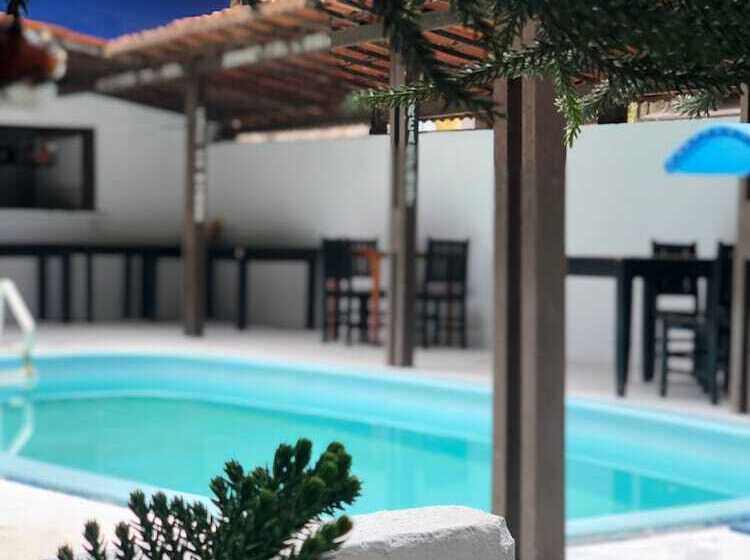 مسافرخانه Pousada Vila Jeri