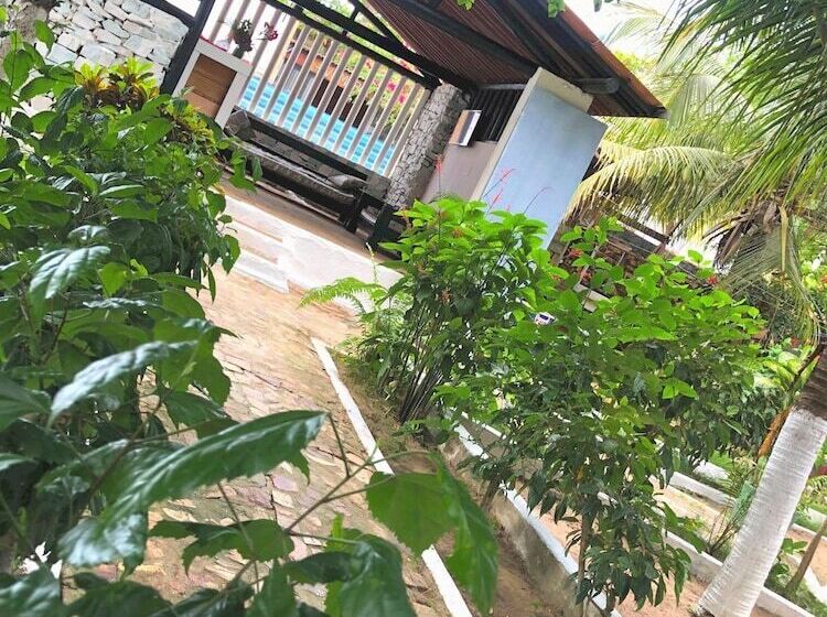 مسافرخانه Pousada Vila Jeri