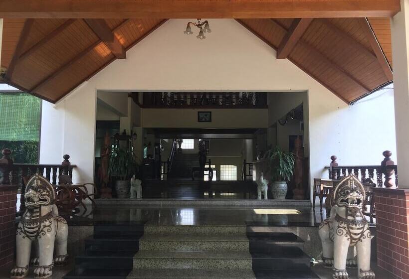 Otel Tak Andaman Resort &