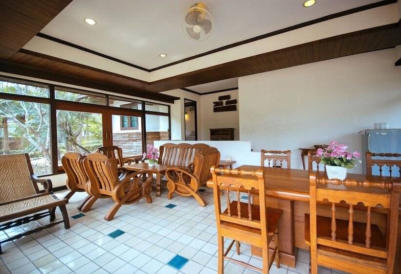 Otel Tak Andaman Resort &