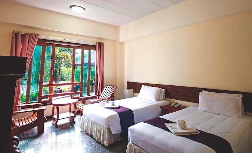 Otel Tak Andaman Resort &