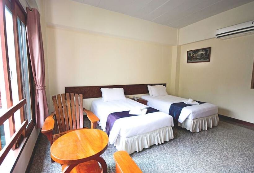 Otel Tak Andaman Resort &