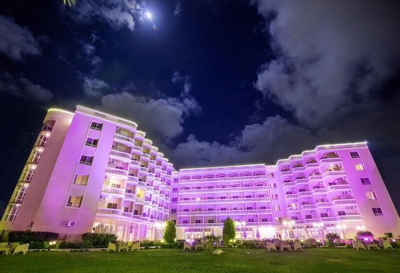 هتل Tolip Family Club Borg El Arab