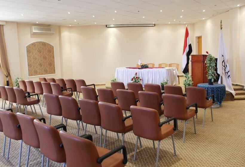 هتل Tolip Family Club Borg El Arab