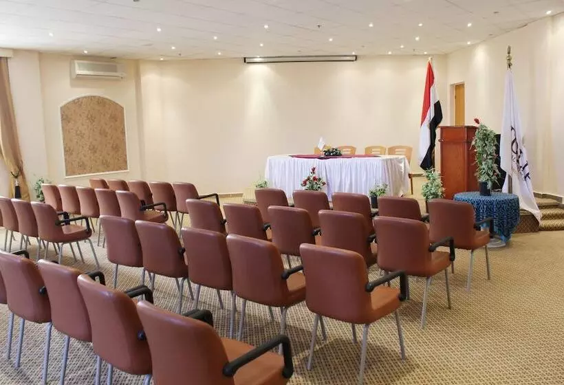 هتل Tolip Family Club Borg El Arab