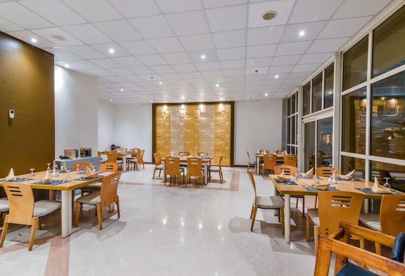 هتل Tolip Family Club Borg El Arab