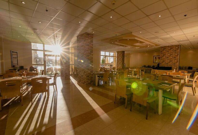 هتل Tolip Family Club Borg El Arab