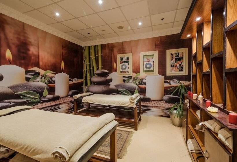 هتل Tolip Family Club Borg El Arab