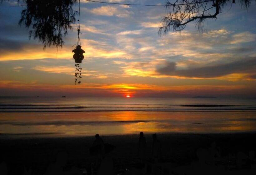 Jj Beach Resort & Jj Seafood