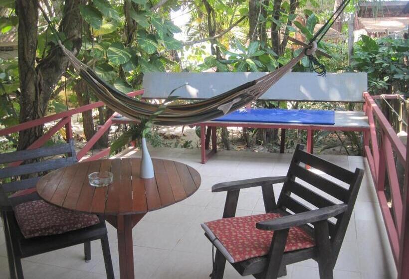 Jj Beach Resort & Jj Seafood