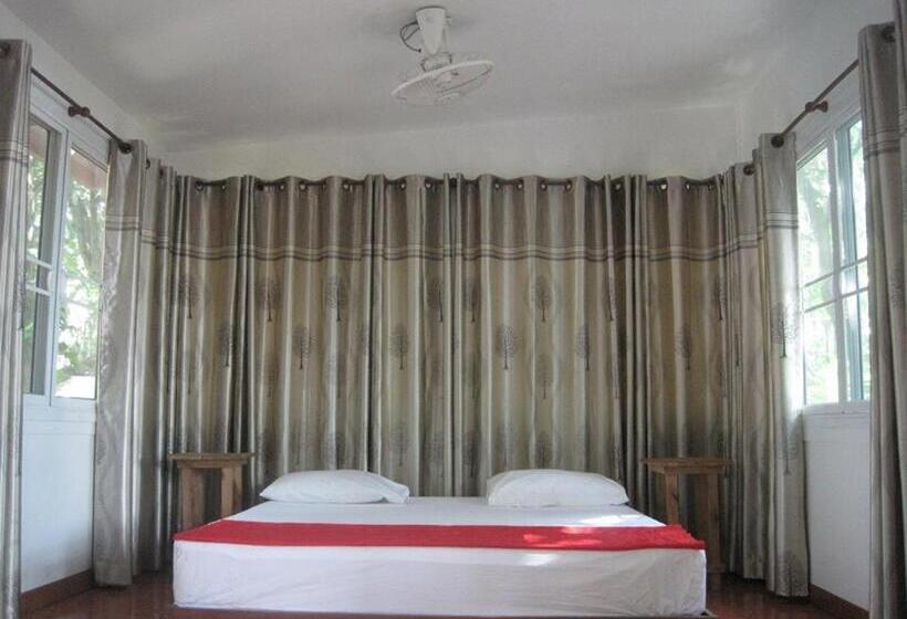 Jj Beach Resort & Jj Seafood