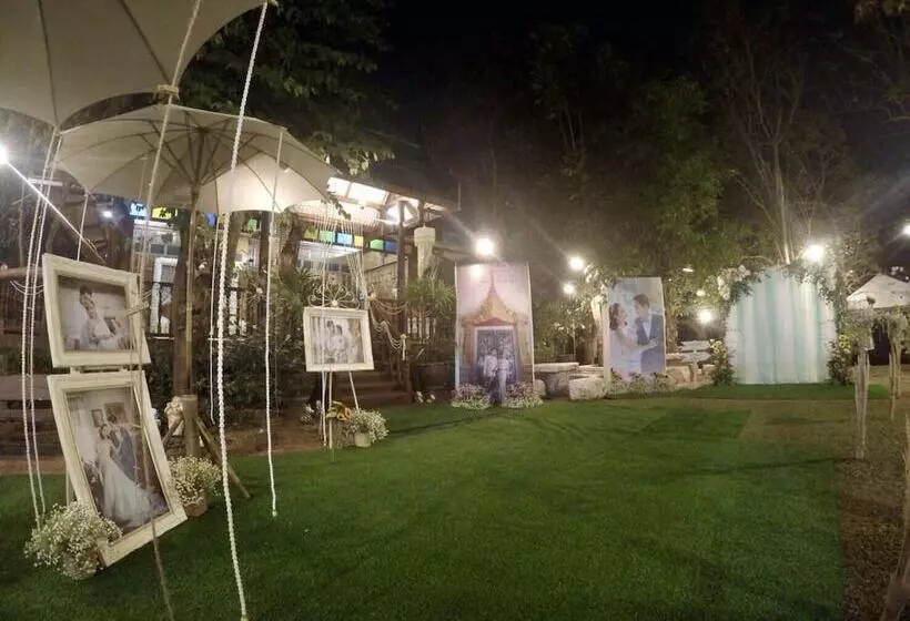 استراحتگاه Aioun At Amphawa