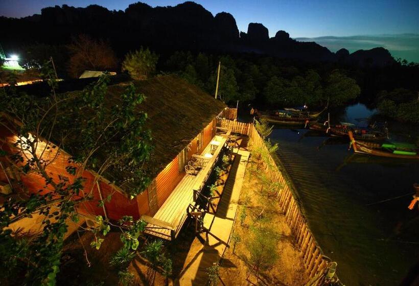 Курорт Pp Red Tuna Hut