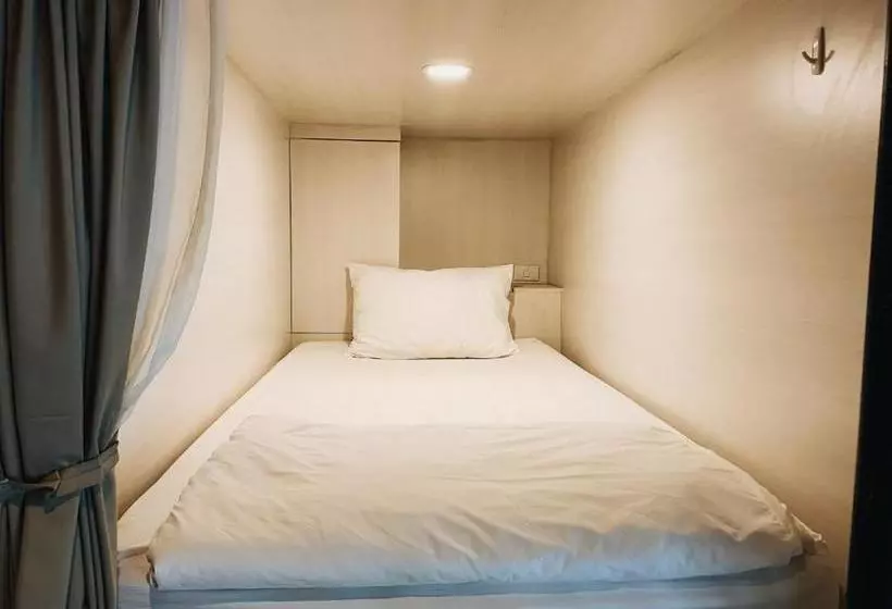 Sleep Nest Hostel