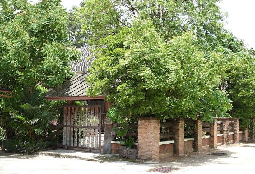 Bansuanrachawadee B&b