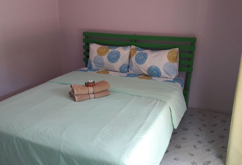 호텔 Baan Kiengtalay Samroiyod