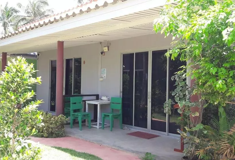 هتل Baan Kiengtalay Samroiyod