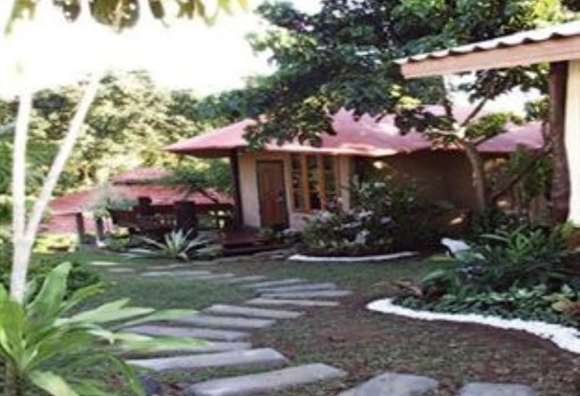 בית מלון כפרי Baan Phuthadol