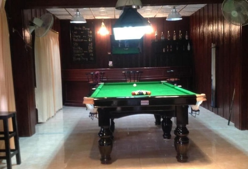 فندق Country View Resort