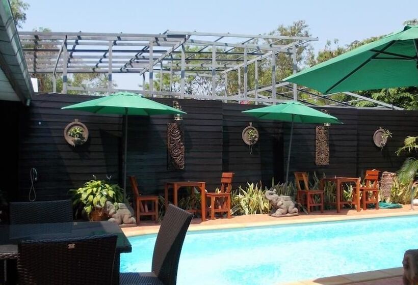 فندق Country View Resort