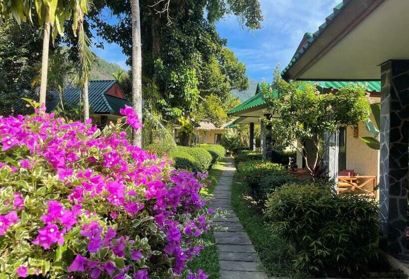 בית מלון כפרי Garden Resort