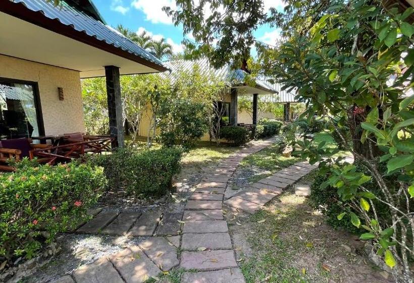 בית מלון כפרי Garden Resort