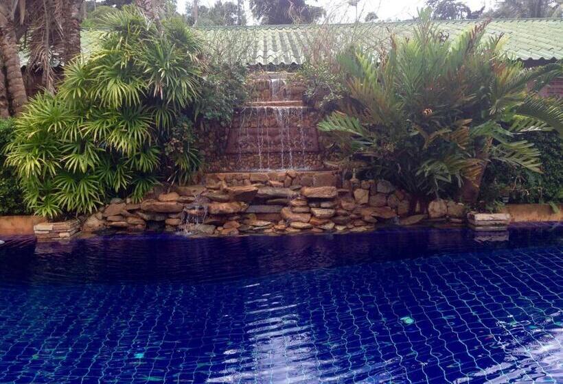 בית מלון כפרי Garden Resort