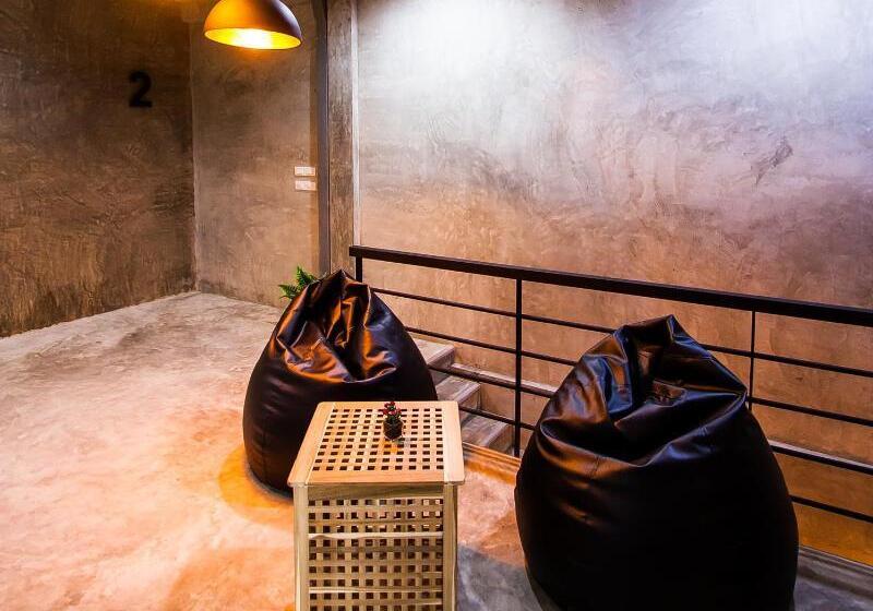 هتل Journey Hostel Surat