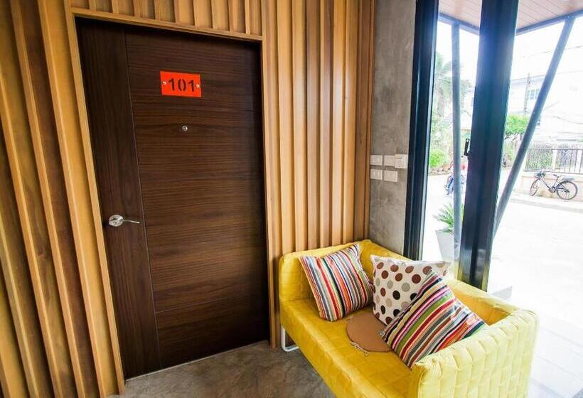 هتل Journey Hostel Surat