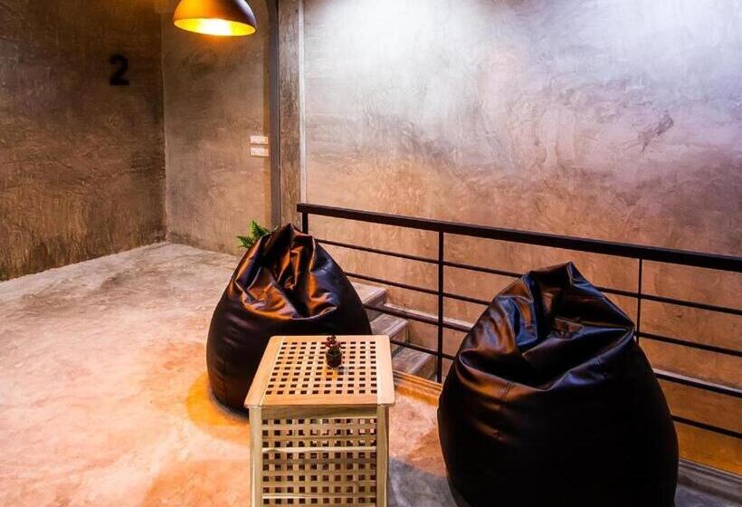 هتل Journey Hostel Surat