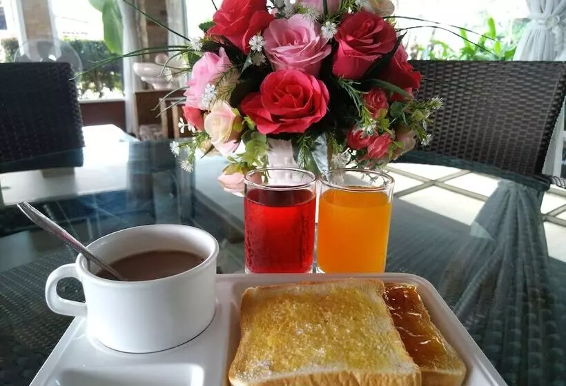 Kyp Khunyuw Place Hotel โรงแรมเควายพี ขุนยูวเพลส ฝาง