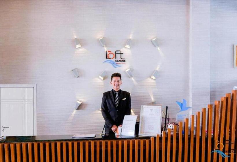 בית מלון כפרי The Loft Seaside Sriracha