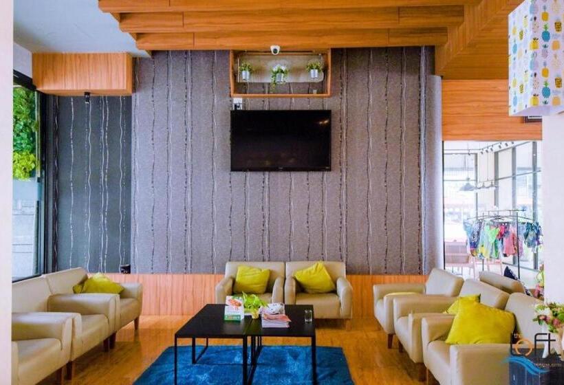 בית מלון כפרי The Loft Seaside Sriracha