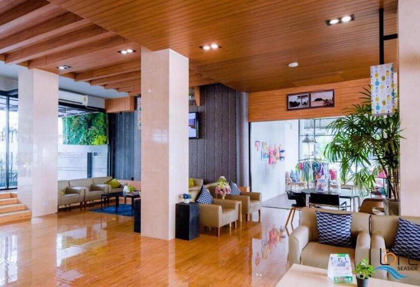 בית מלון כפרי The Loft Seaside Sriracha