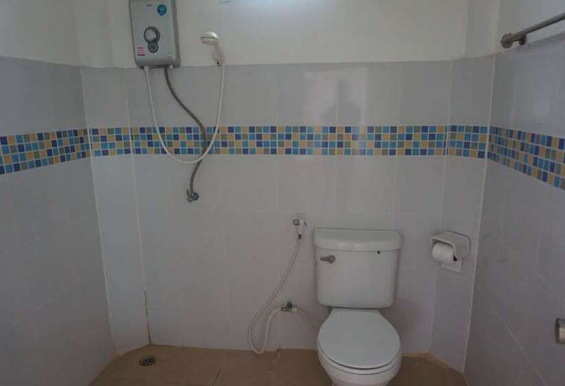 בית מלון כפרי Whiterock Resort Pakchong